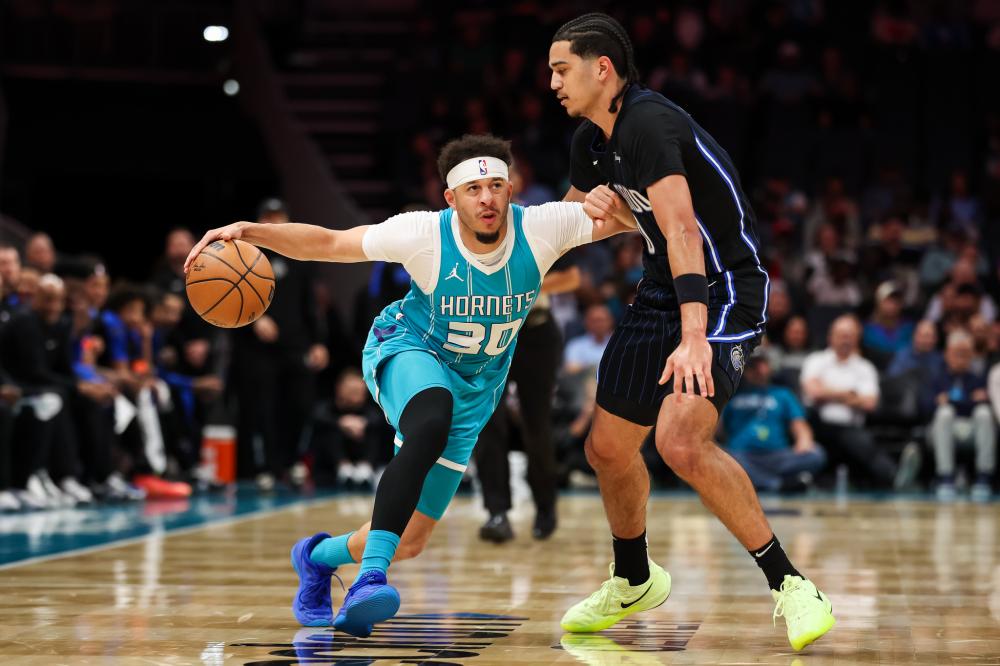 她能够根据 她能够根据