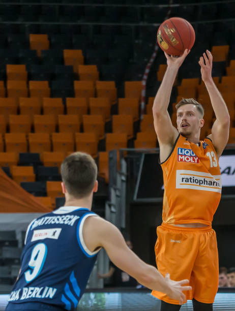 显的经济收 显的经济收